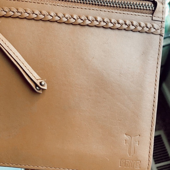 Frye Fanny pack - Picture 8 of 9